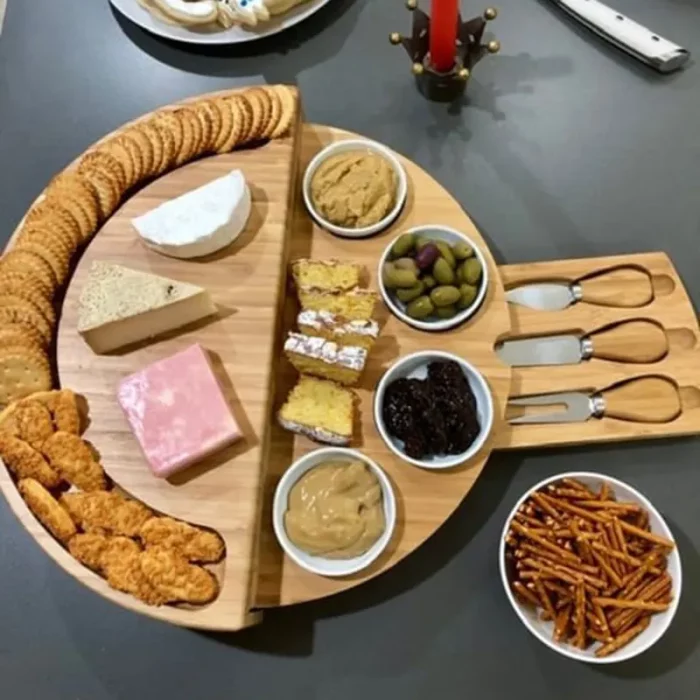 Planche à fromage, ensemble d'une planche, 4 bols et de 3 couteaux, jolie présentation
