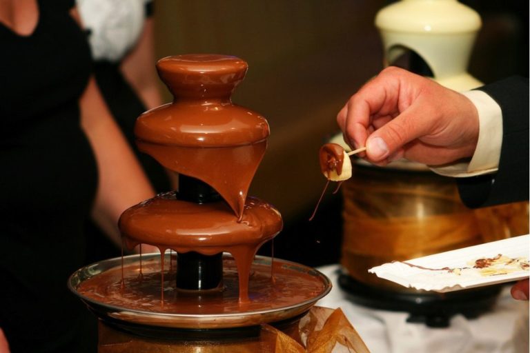 Fontaine Chocolat : Le Secret pour des Desserts Spectaculaires et Savoureux