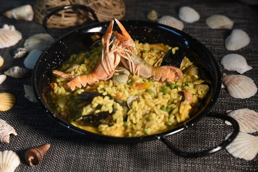 Cuisine Poêle à Paella : L'Ingrédient Clé pour Maîtriser l'Art de la Paella Parfaite