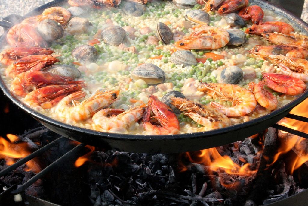 Cuisine Poêle à Paella : L'Ingrédient Clé pour Maîtriser l'Art de la Paella Parfaite