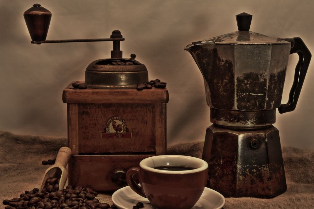 Cuisine Réveillez Vos Matins : Choisissez la Cafetière Italienne Parfaite pour un Espresso Authentique