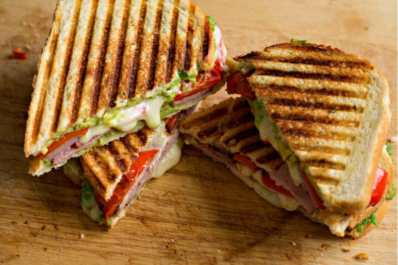 Cuisine Transformez Vos Repas avec le Grill Panini : Techniques et Recettes pour Des Paninis Parfaits