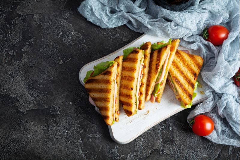 Cuisine Transformez Vos Repas avec le Grill Panini : Techniques et Recettes pour Des Paninis Parfaits