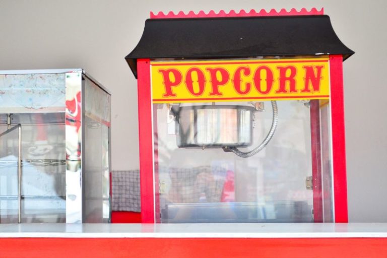 Transformez Votre Salon en Salle de Cinéma avec la Parfaite Machine a Pop Corn