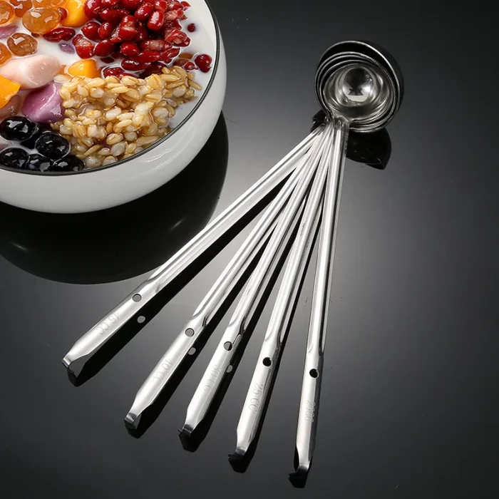 Louche cuisine en acier inoxydable à long manche