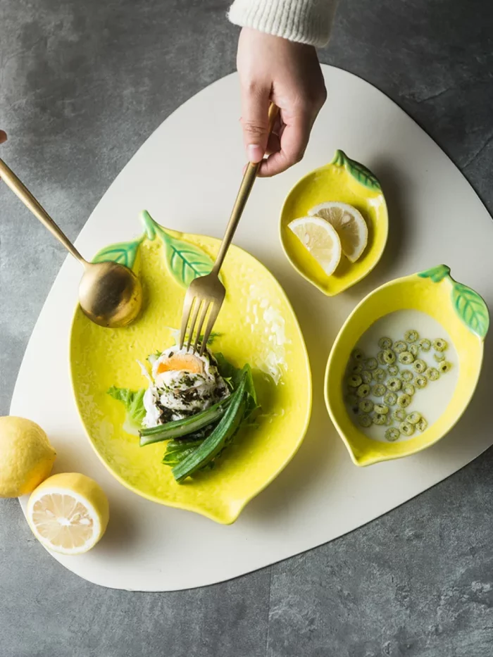 Assiette creuse en forme citron en céramique