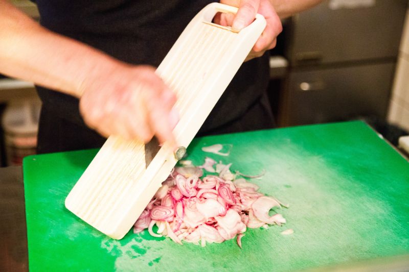 Cuisine Tranchez Comme un Pro : Découvrez les Secrets de la Mandoline Cuisine