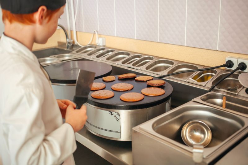 Cuisine Découvrez le Plaisir Simple des Matins Gourmands avec l'Appareil à Pancake Parfait