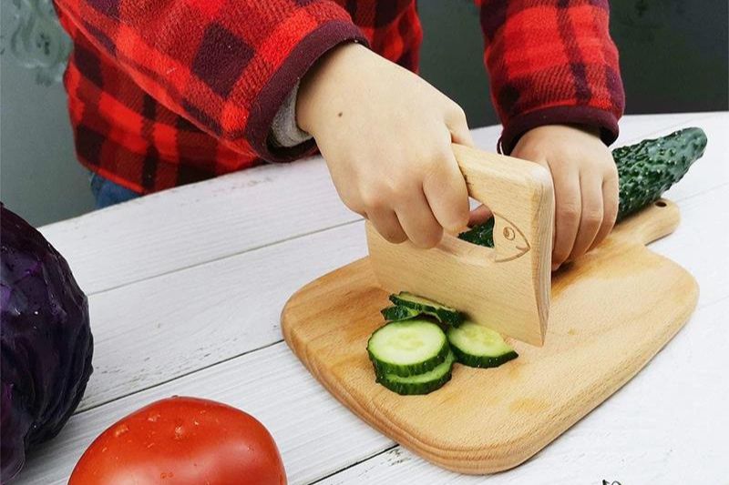 Cuisine Couteau Enfant : L’Outil Idéal pour Initier Vos Petits à la Cuisine en Toute Sécurité