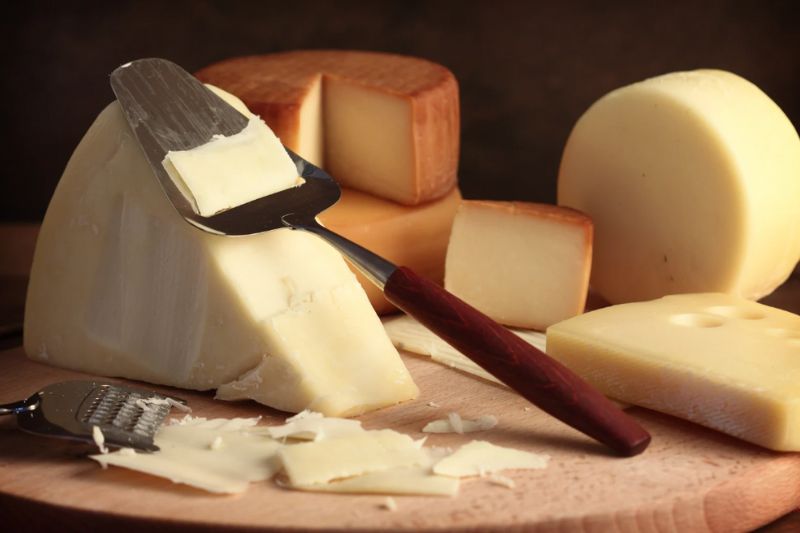 Cuisine Couteau à Fromage : L’Outil Essentiel pour Des Découpes Parfaites et Un Service Impeccable