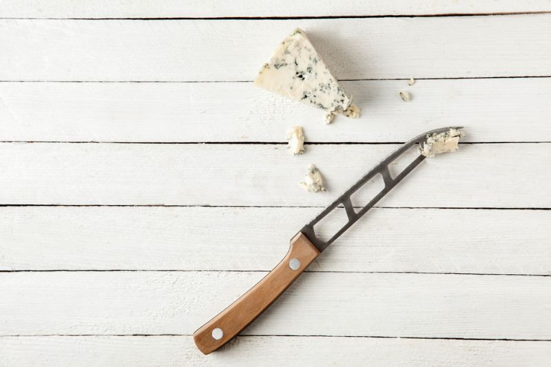 Cuisine Couteau à Fromage : L’Outil Essentiel pour Des Découpes Parfaites et Un Service Impeccable