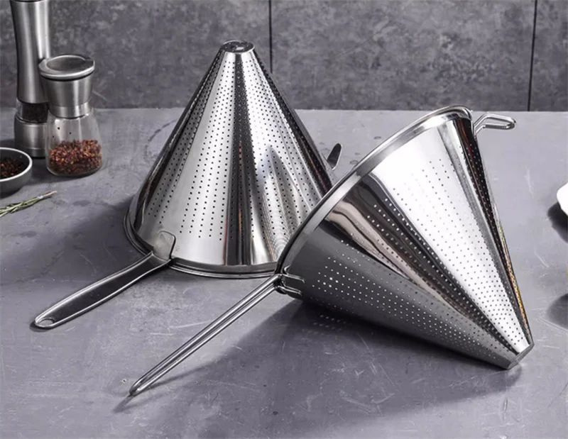 Chinois de cuisine passe sauce inox