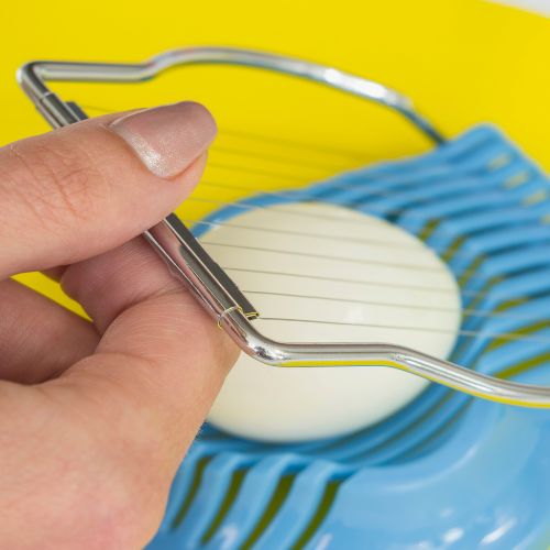 Coupe œuf : l’ustensile malin qui transforme vos recettes en un clin d’œil