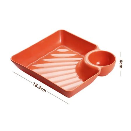 Assiette carrée en plastique avec compartiment à sauce-rouge