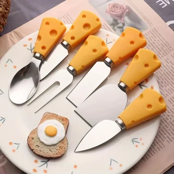 Couteau a fromage - ensemble design fromage.webp