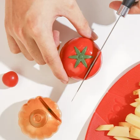 Aiguiseur couteau design tomate en corindon blanc.webp