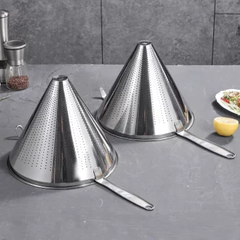 Chinois de cuisine passe sauce inox